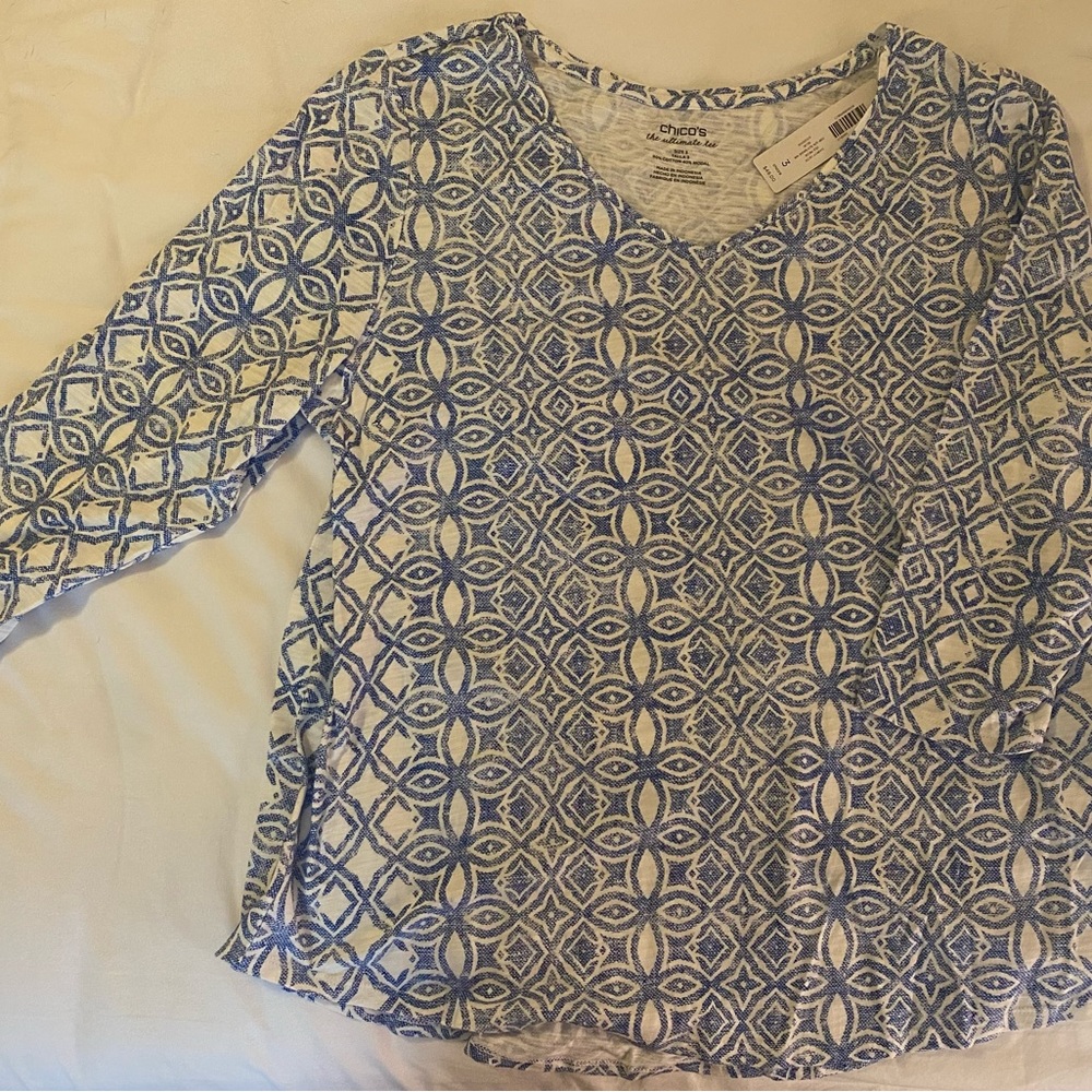 NWT Chico’s Vee Neck Top